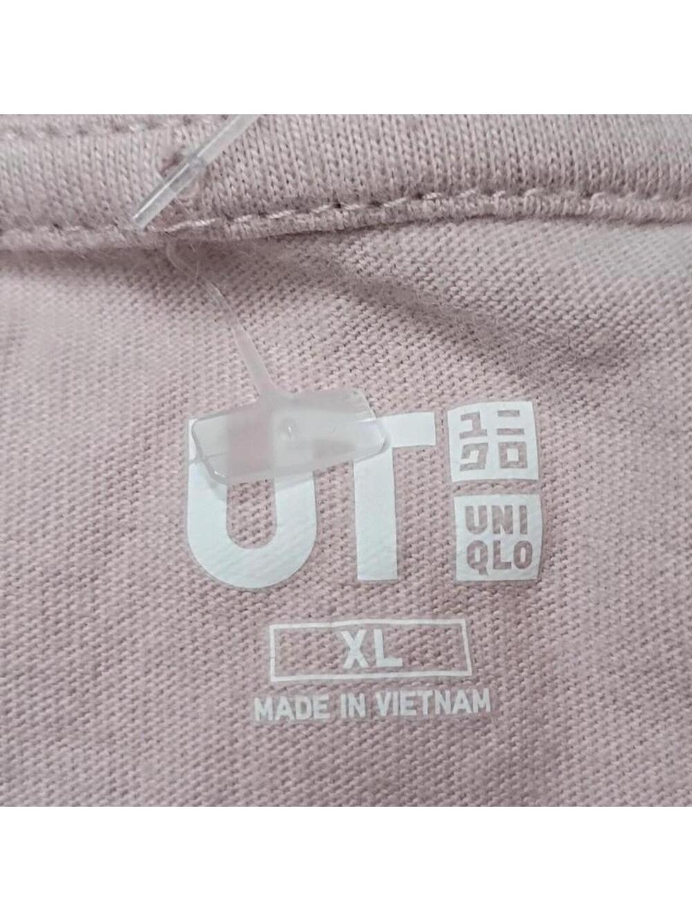 UNIQLO Men's Pink and Cream Tshirt - Picture 5 of 5